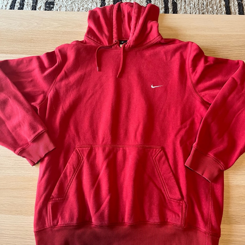 Mid 2000’s Nike Hoodie Sz L